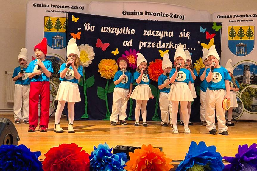 Smerfne święto w Iwoniczu. Przedszkole Muzyczne świętowało 15. urodziny