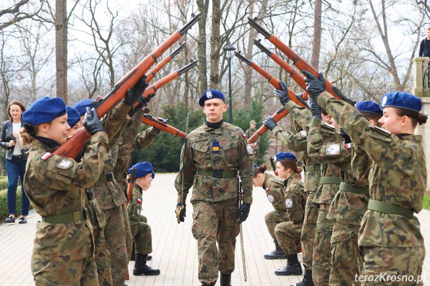 Dzień otwarty LO w Jedliczu: odbicie zakładników, pokaz musztry paradnej