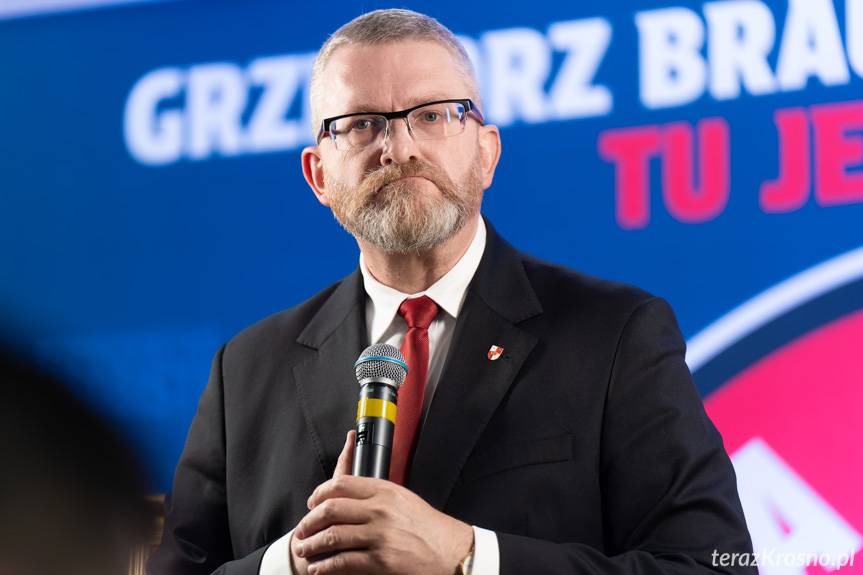 Grzegorz Braun w Krośnie. "Nie będzie centrów integracji - tylko deportacji i repatriacji"