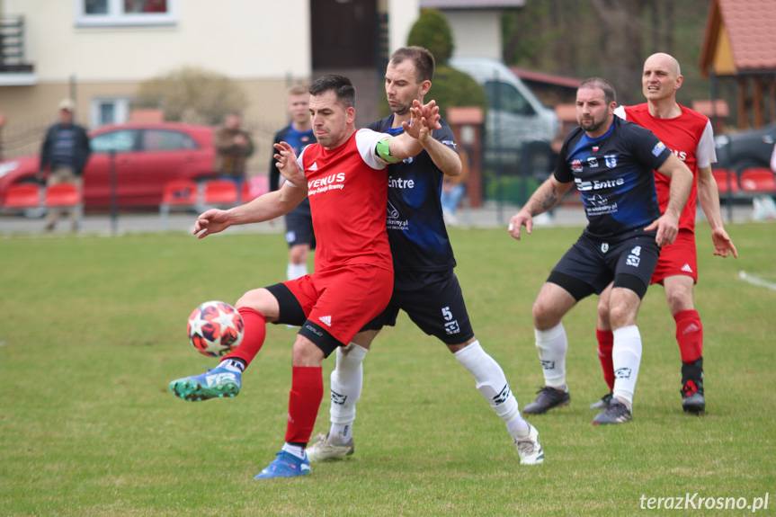 Ciężka przeprawa lidera z Klimkówki. Dublet Patryka Kilara [ZDJĘCIA]