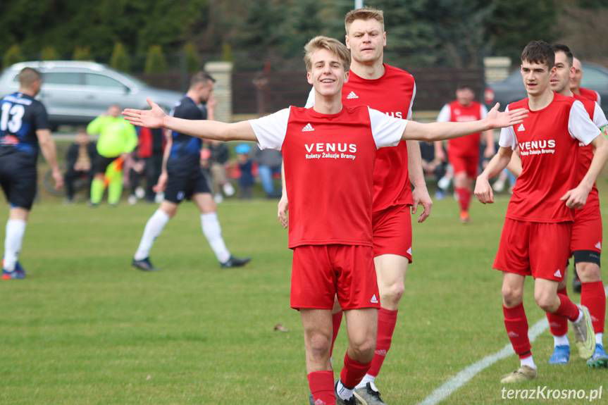 Ciężka przeprawa lidera z Klimkówki. Dublet Patryka Kilara [ZDJĘCIA]