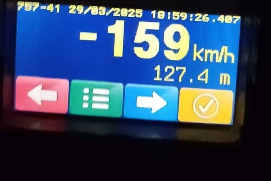 Jechał 159 km/h przez wieś. Tłumaczył, że dziecko lubi szybką jazdę