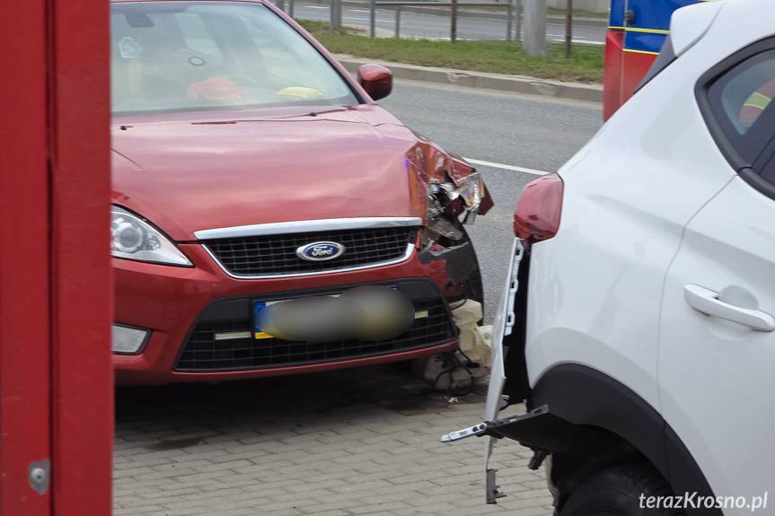 Zderzenie dwóch samochodów na Podkarpackiej