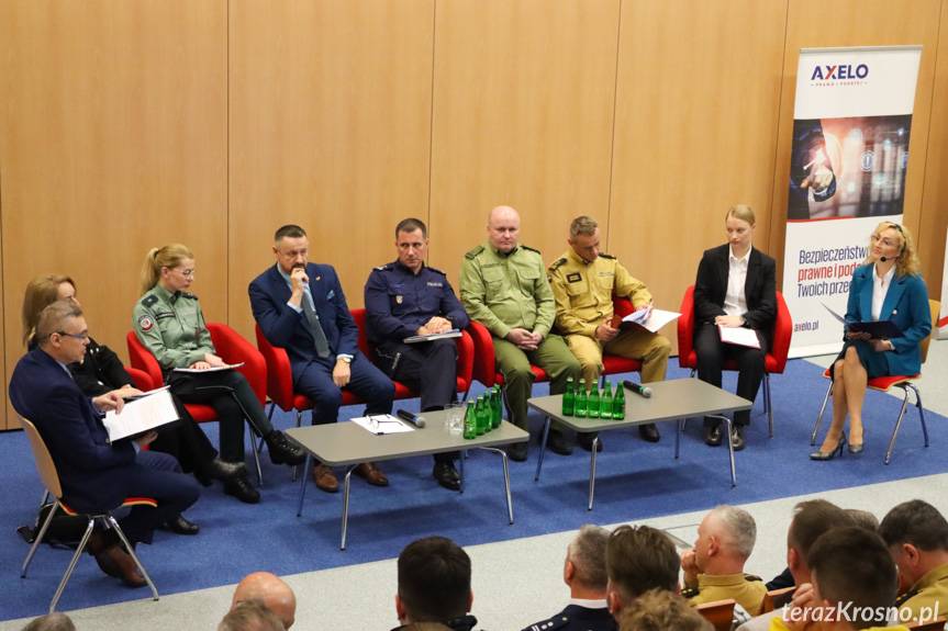 Generał Tomasz Bąk w Krośnie: "Polska jest w wyjątkowo skomplikowanej sytuacji"