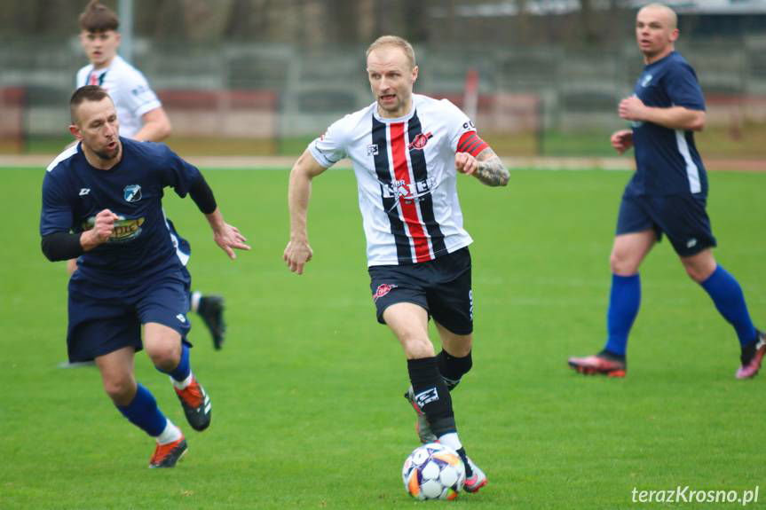 Wysoka wygrana Startu Rymanów z Głowienką. Klasyczny hat trick Rafała Nikodego