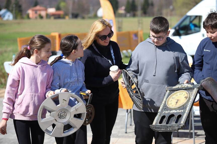 Jedlicze. Młodzież i mieszkańcy sprzątali brzegi Jasiołki