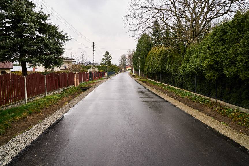 Kolejne odcinki dróg w gminie Jedlicze wyremontowane