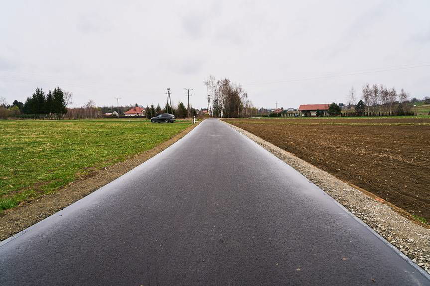 Kolejne odcinki dróg w gminie Jedlicze wyremontowane