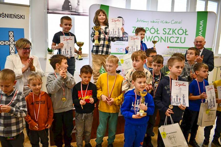 Szachy to ich pasja. Turniej w Iwoniczu pełen emocji i niespodzianek