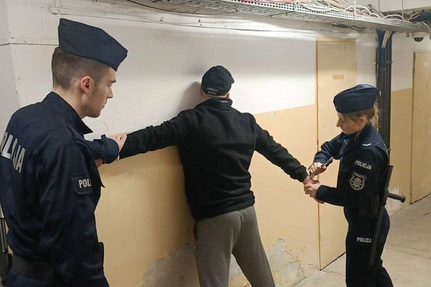 Realistyczne scenariusze i twarde zasady. Policjanci doskonalili techniki interwencji