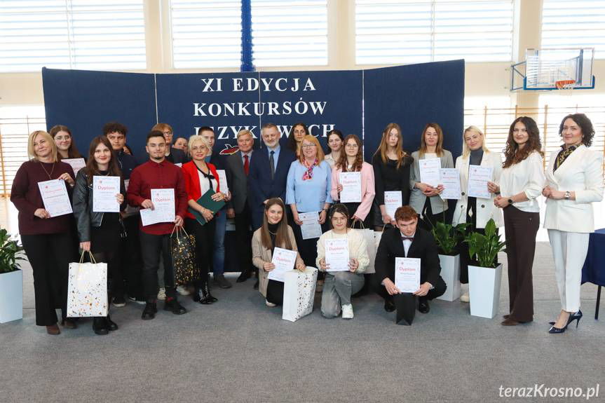 Warto uczyć się języków obcych. Podsumowanie wojewódzkich konkursów w II Liceum Ogólnokształcącym w Krośnie [ZDJĘCIA]