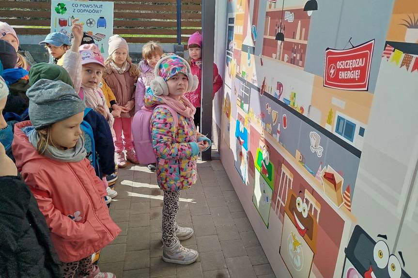 Edukacyjna ścieżka w PSZOK Krosno znów tętni życiem