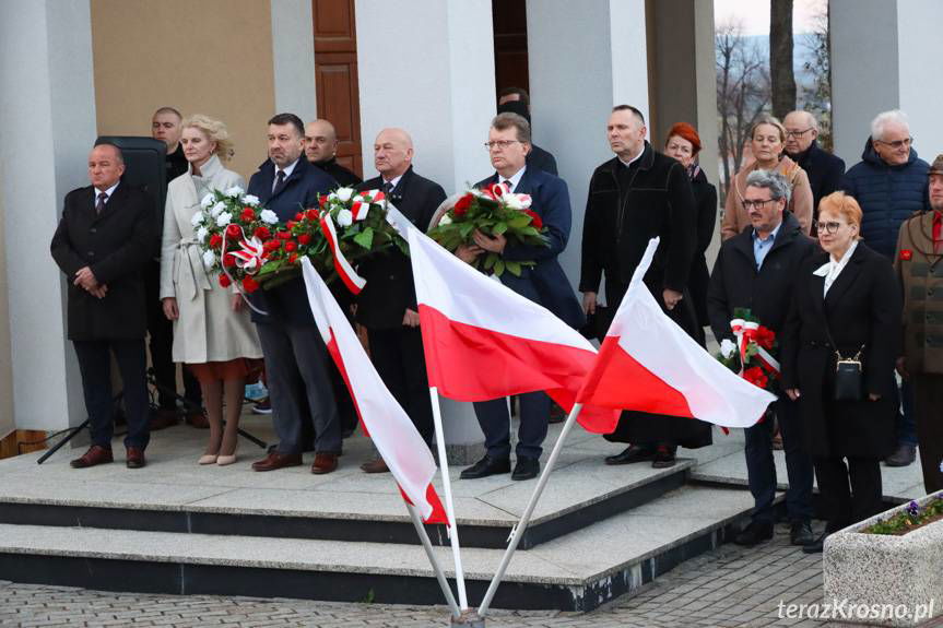 Rymanów pamięta o ofiarach Zbrodni Katyńskiej i Tragedii Smoleńskiej [ZDJĘCIA]
