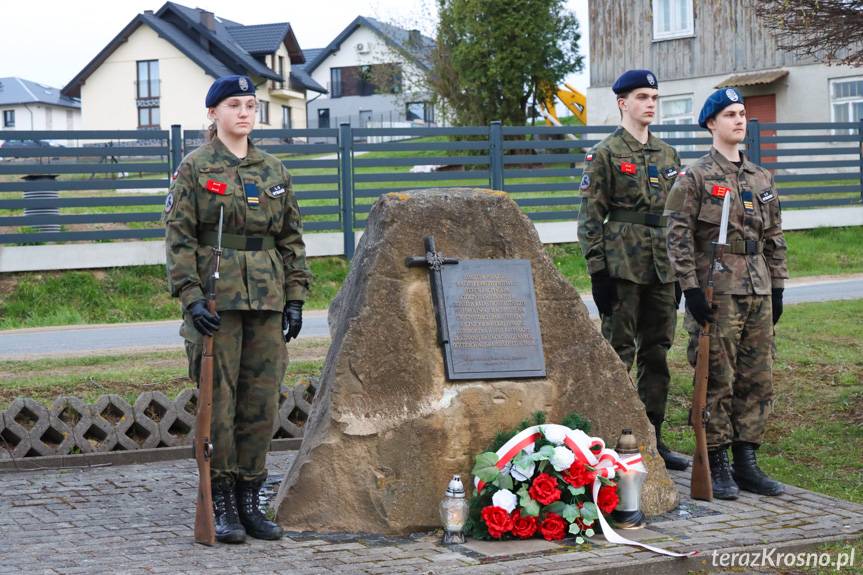 Rymanów pamięta o ofiarach Zbrodni Katyńskiej i Tragedii Smoleńskiej [ZDJĘCIA]