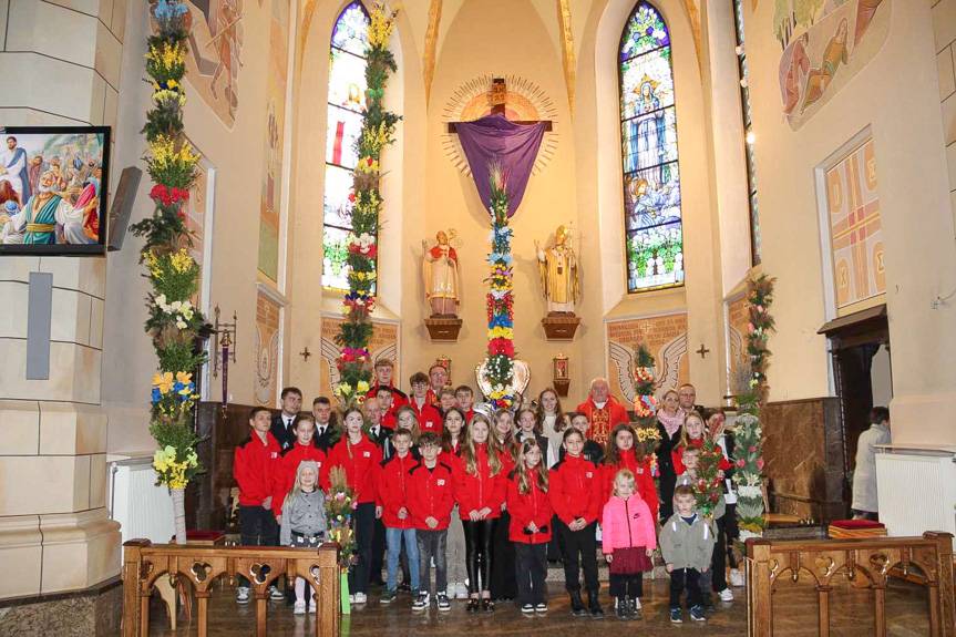 Symbol wspólnoty i wiary. MDP Lubatowa stworzyła wyjątkową palmę