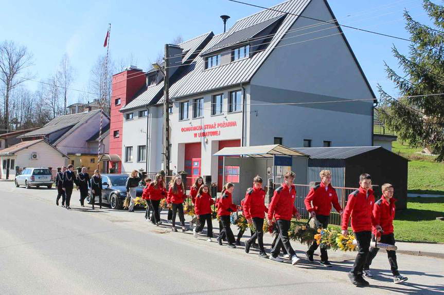 Symbol wspólnoty i wiary. MDP Lubatowa stworzyła wyjątkową palmę