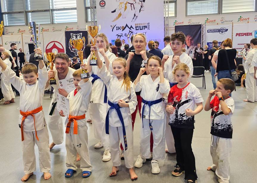 Zawody pełne emocji. Świetny występ młodych karateków z Krosna
