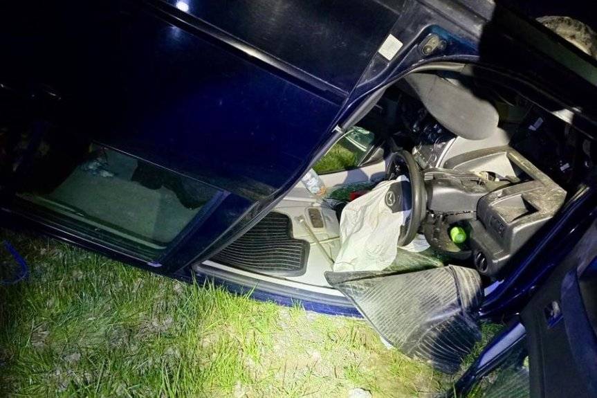 Dachowanie nietrzeźwego kierowcy w Wesołej