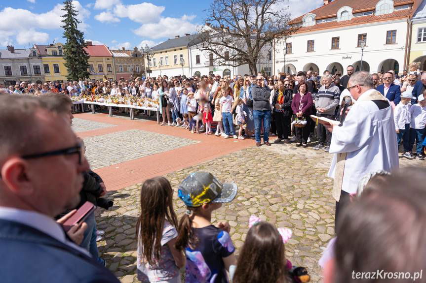 Tradycyjne święcenie pokarmów na rynku w Krośnie [ZDJĘCIA]