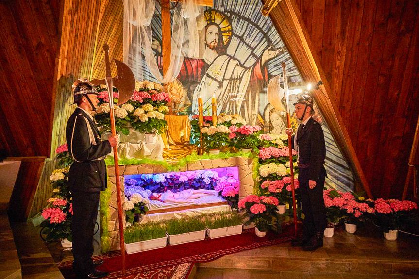 Wielki Piątek w kościołach gminy Jedlicze