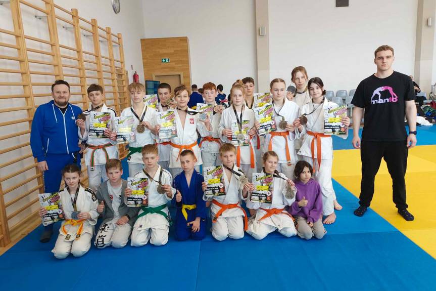 14 medali judoków UKS 15 Krosno