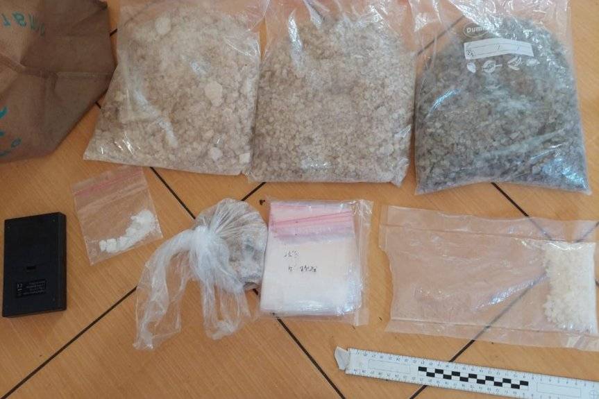 Ponad 3 kg narkotyków i kontakt z nieletnim. 25-latek nie wyjdzie szybko na wolność