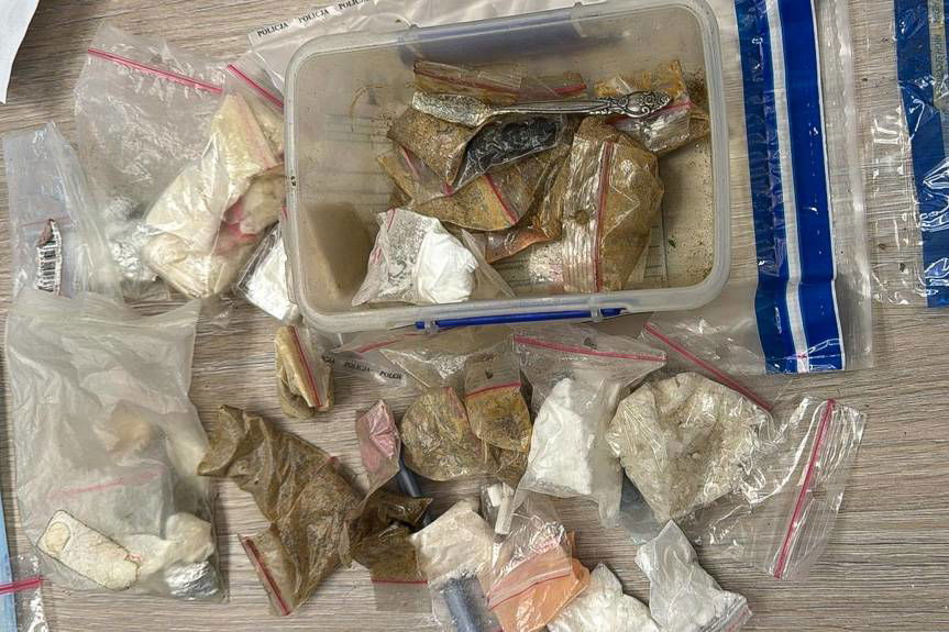 Spektakularna wpadka dilera z Jasła. Narkotyki poleciały wprost w ręce policjantów