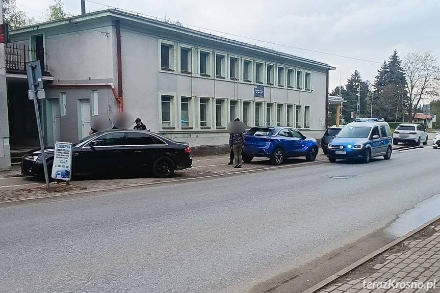 Zderzenie dwóch osobówek w Krośnie
