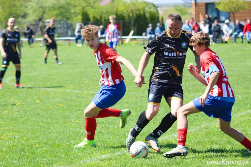 Milcza - Rymanów-Zdrój. Emocjonująca końcówka derbów gminy Rymanów [ZDJĘCIA]