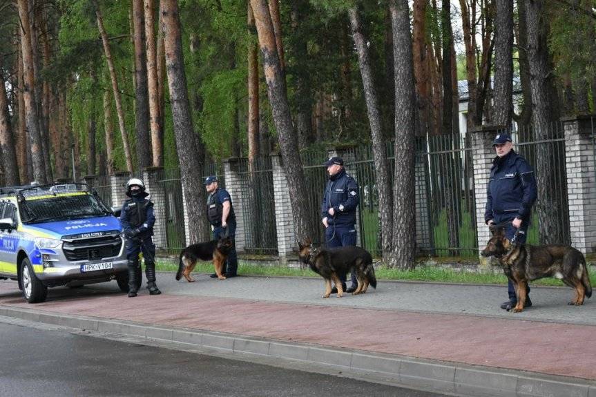 Policjanci zabezpieczali mecz piłki nożnej