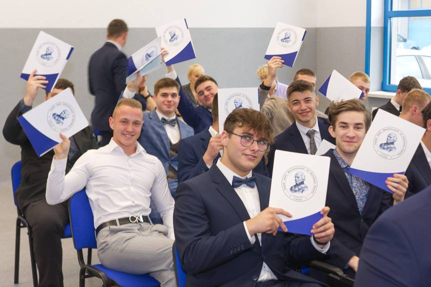 Pięć lat minęło. Zakończenie roku klas piątych w Mechaniku