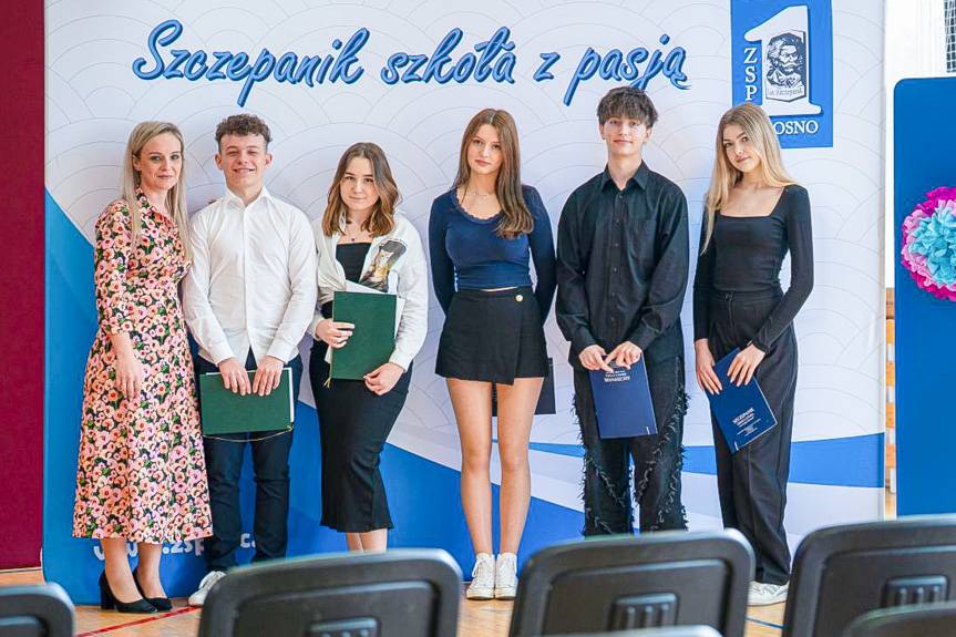 Maturzyści "Szczepanika"  zakończyli naukę. Przed nimi najważniejszy egzamin