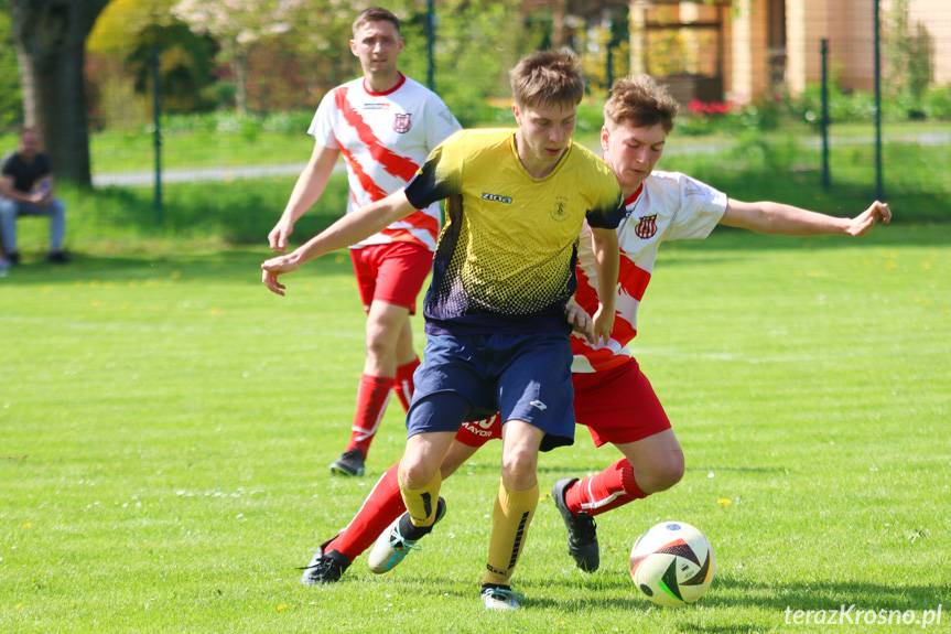 Dwór Kombornia - Victoria Kobylany: grad bramek i niewykorzystany karny [ZDJĘCIA]