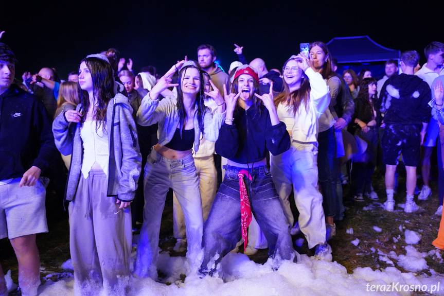 Muzyka, ognie i piana - tak wyglądała Balonowa Noc Klubowa [ZDJĘCIA]