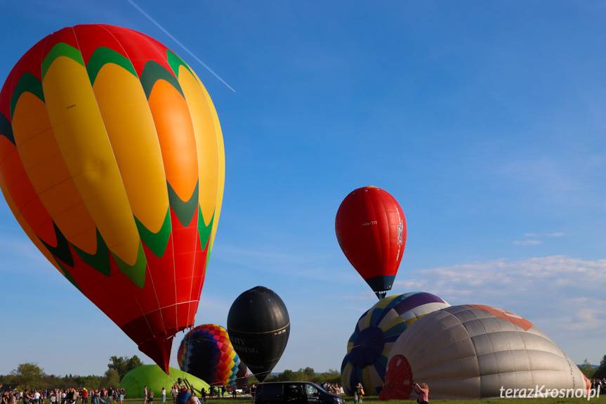 Górskie Zawody Balonowe w Krośnie. Popołudniowy start 2 maja [ZDJĘCIA]