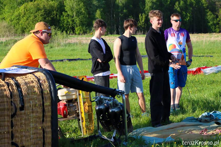 Górskie Zawody Balonowe w Krośnie. Popołudniowy start 2 maja [ZDJĘCIA]