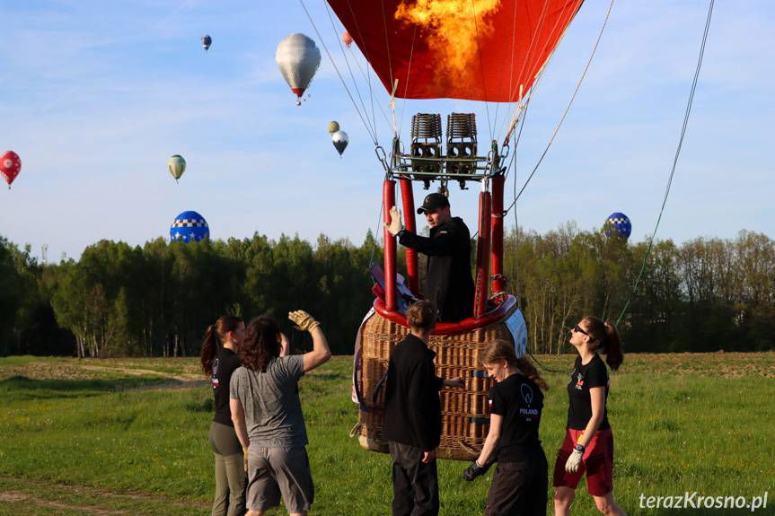 Górskie Zawody Balonowe w Krośnie. Popołudniowy start 2 maja [ZDJĘCIA]
