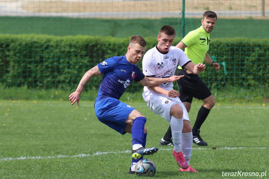 Wisłok Krościenko Wyżne - Iskra Iskrzynia: zwycięstwo gospodarzy w sąsiedzkim boju [ZDJĘCIA]