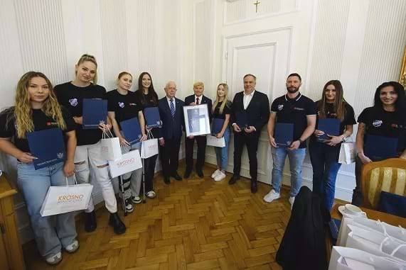 Siatkarki Karpat PANS Krosno z wizytą u prezydenta