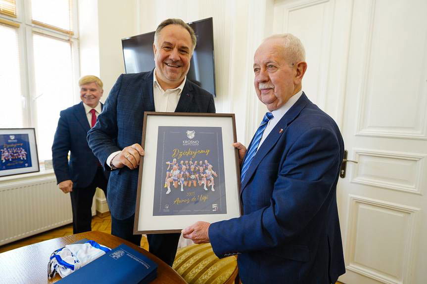 Siatkarki Karpat PANS Krosno z wizytą u prezydenta