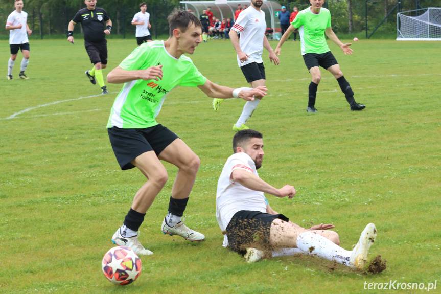 Karpaty Klimkówka - Beskid Posada Górna: derby gminy Rymanów dla lidera klasy A2 [ZDJĘCIA]