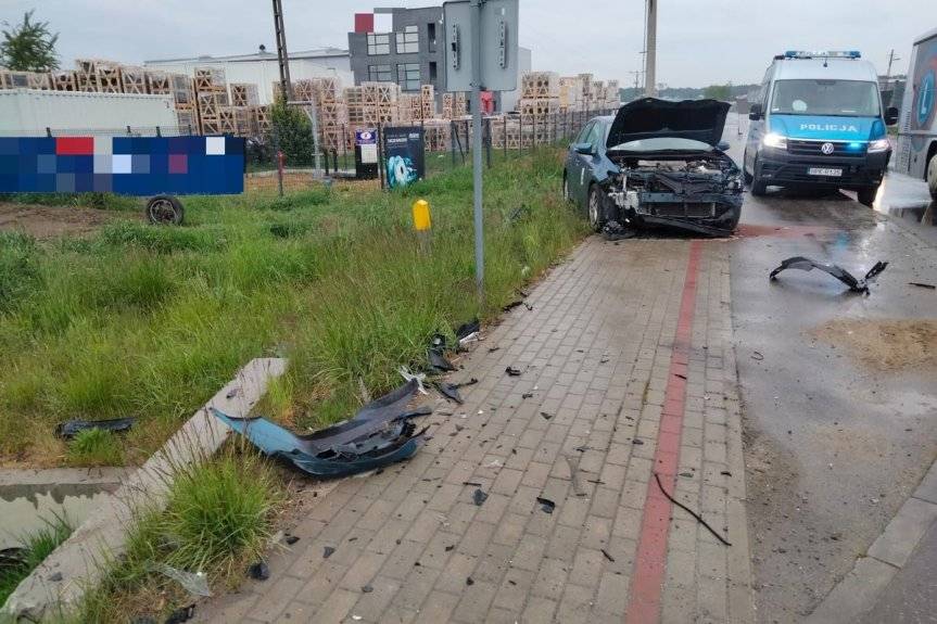 Wypadek w Tajęcinie. Dwie osoby trafiły do szpitala