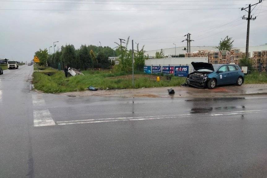 Wypadek w Tajęcinie. Dwie osoby trafiły do szpitala