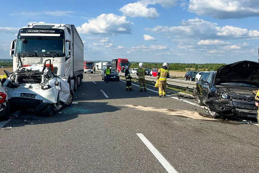 Dramatyczne popołudnie na A4 i S19