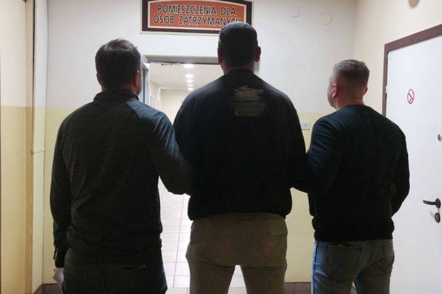 Dwa czteropaki warte nawet 10 lat więzienia. 40-latek stanie przed sądem