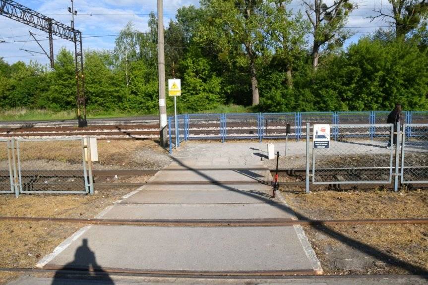 W Tarnobrzegu szynobus potrącił 16-latka