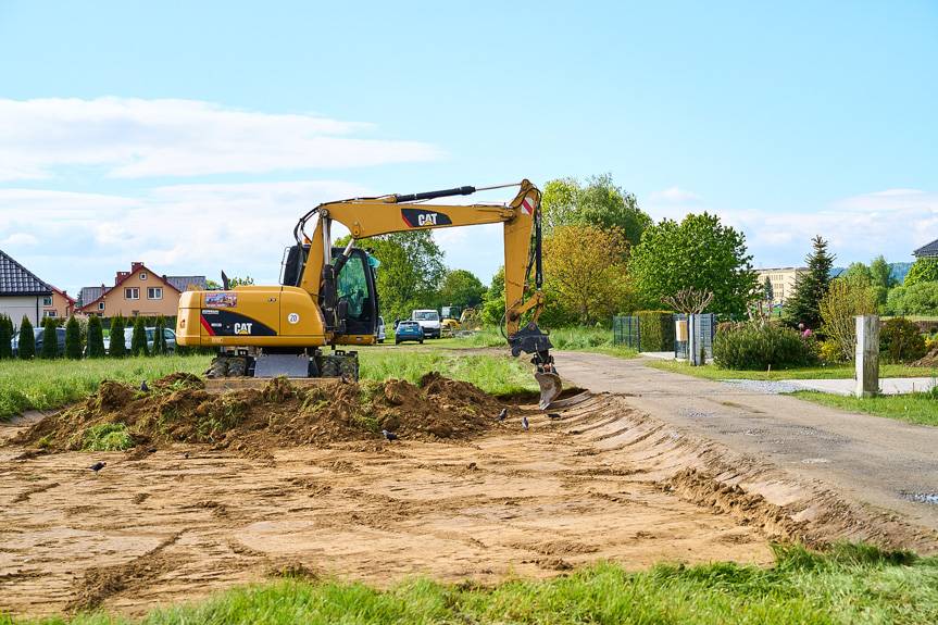 Ruszyła budowa nowej drogi. Będzie też ścieżka rowerowa