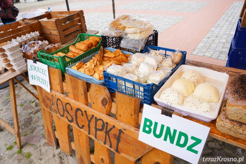 Krośnieński Ryneczek. Regionalne smaki i rękodzieło na rynku [ZDJĘCIA]