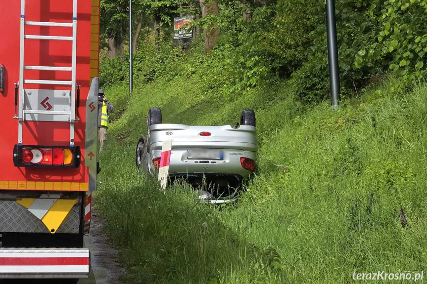 Dachowanie samochodu w Korczynie