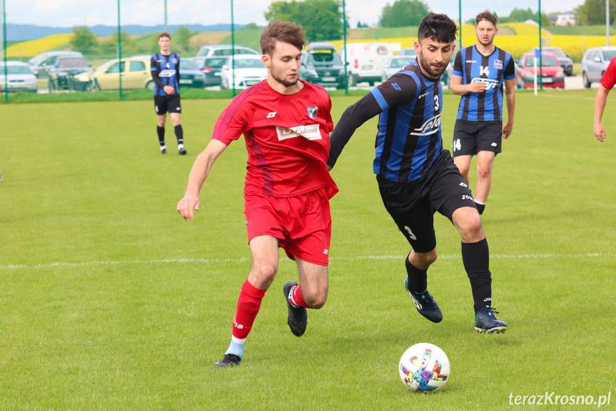 Pewne trzy punkty Nafty Splast Jedlicze w pojedynku z Głowienką [ZDJĘCIA]